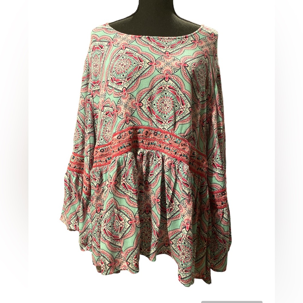 crown & ivy Plus Sz Bohemian Paisley is 100% Rayon, embroidery is 100% Polyester